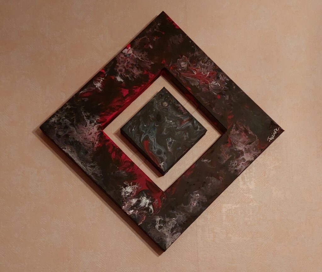 CARRES DECALES DANS LE ROUGE